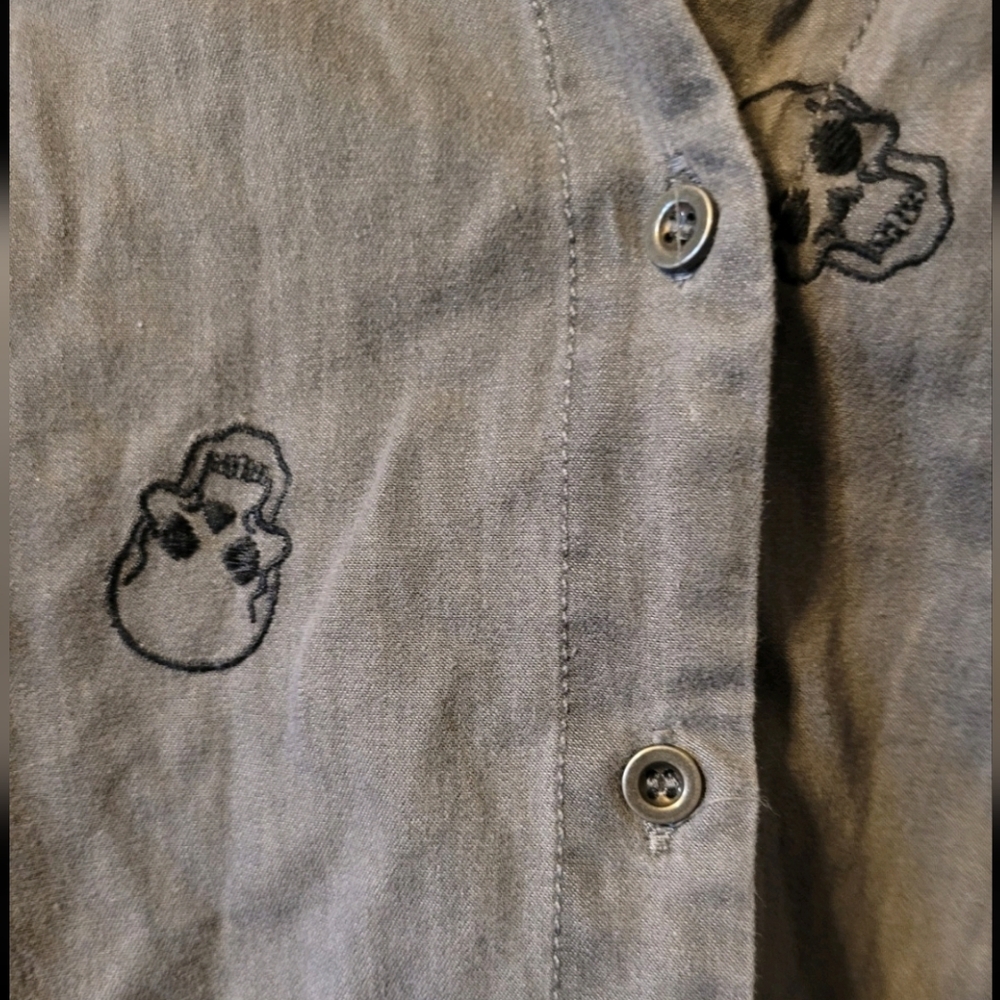 Womens Shirt Large Skull-Print Button-Up Shirt Grunge Revival Goth Y2k - Picture 4 of 4